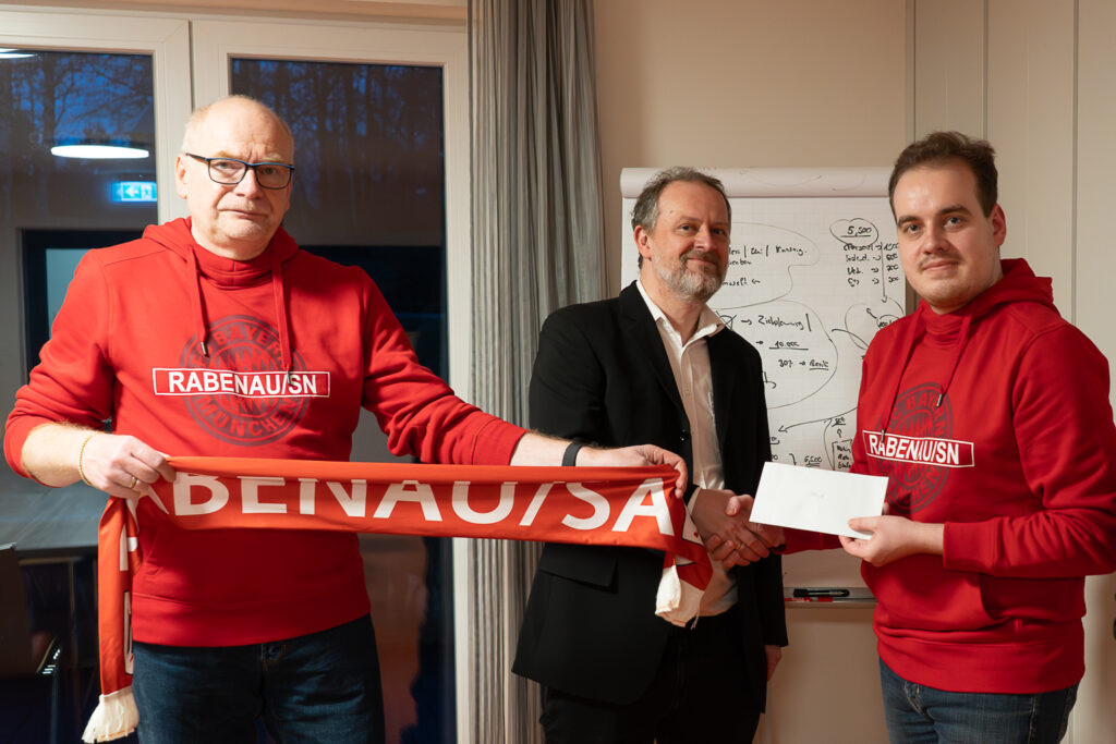 Übergabe der Spende in unserer Wohnstätte