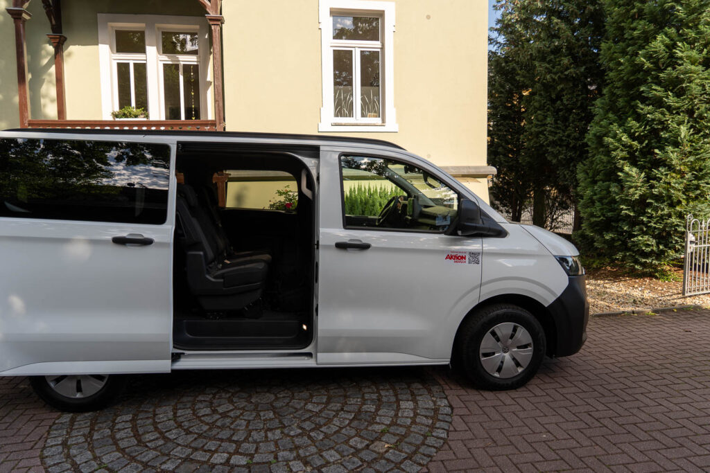 Bus vor der AWG